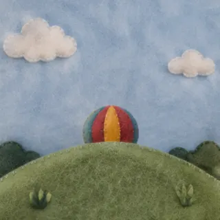 Felt hot-air balloon, frame 2