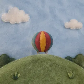Felt hot-air balloon, frame 3