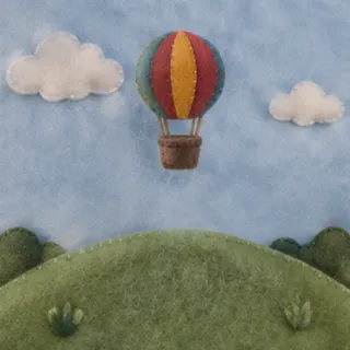 Felt hot-air balloon, frame 7