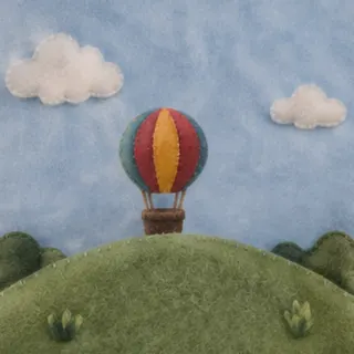Felt hot-air balloon, frame 10