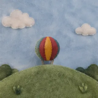 Felt hot-air balloon, frame 11
